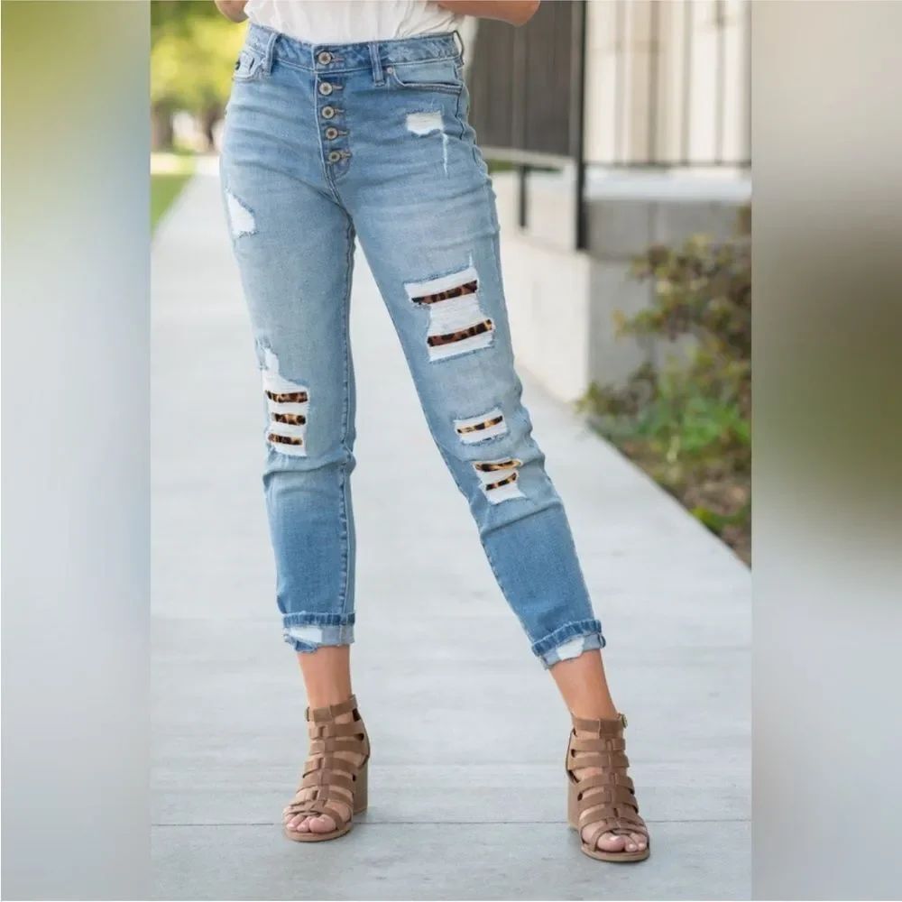KANCAN | NEW Distressed High Rise Ankle Leopard Patch Jeans Women’s Size 5/26